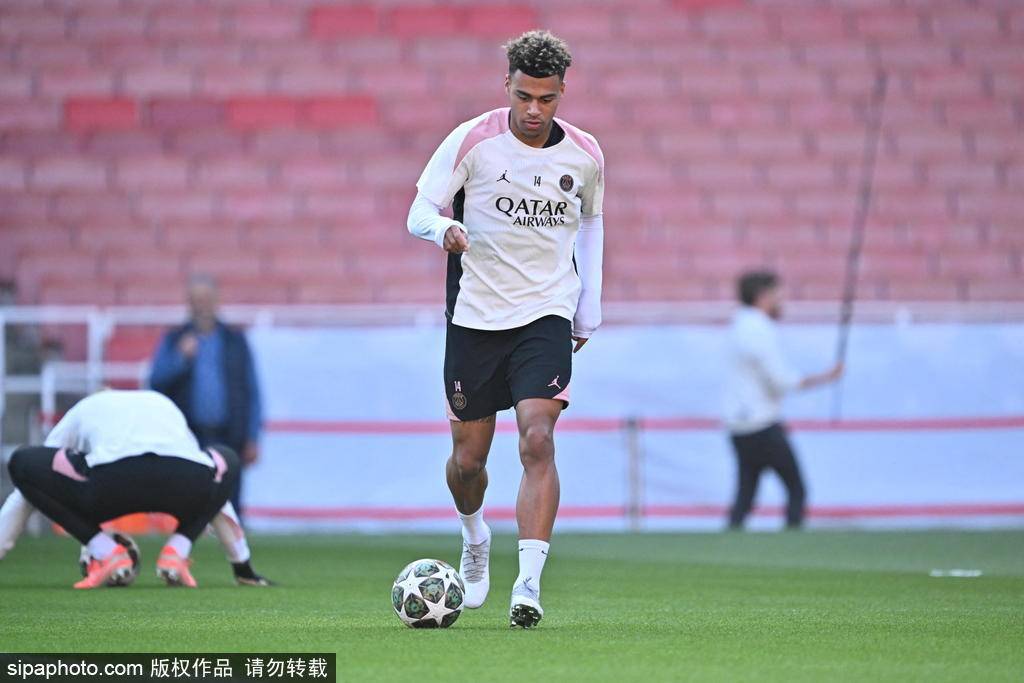 信用盘皇冠申请注册_欧冠决赛前地震信用盘皇冠申请注册!多纳鲁马经纪人:不排除离队!国米曼城闻风而动?