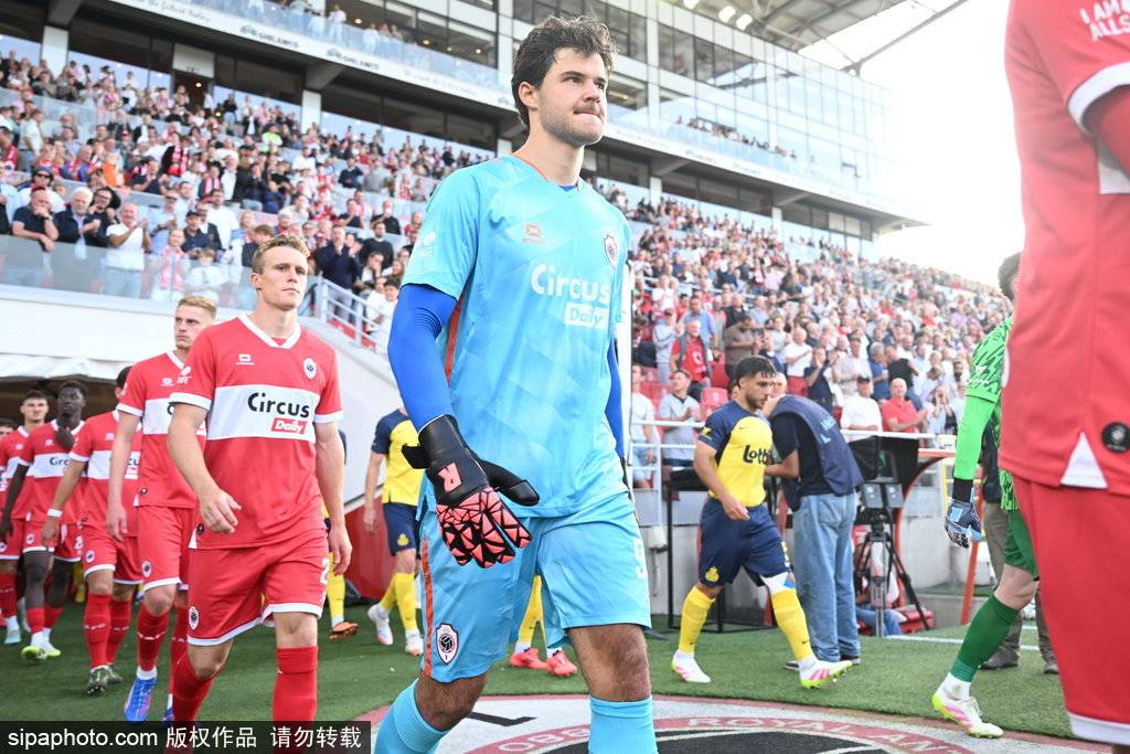 皇冠信用网会员如何注册
_曼联转会新动态:拉门斯加盟在即皇冠信用网会员如何注册
,2000万欧元转会费背后的战略考量