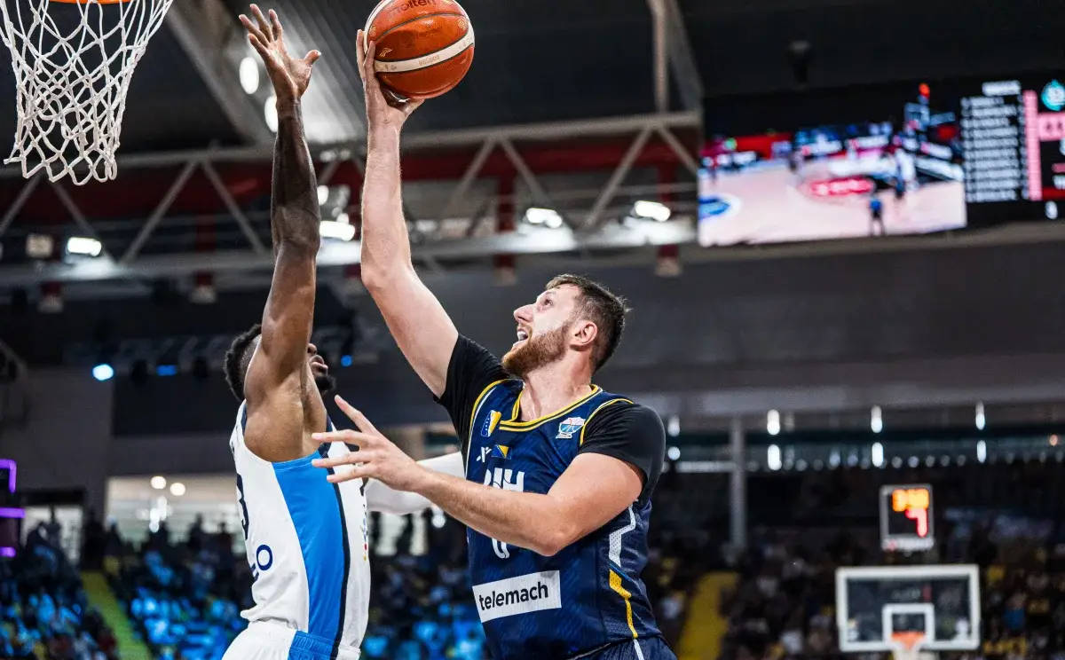 电竞足球-FIFA 亚得里亚联赛(2× 5分钟)_欧洲杯综述:字母伤停希腊输球 东契奇26+7夺下连胜