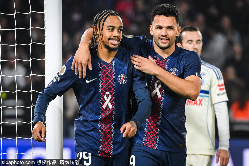 皇冠信用網出租
_进球大战皇冠信用網出租
!法甲-巴尔科拉破门 巴黎连追2球3-3斯特拉斯堡