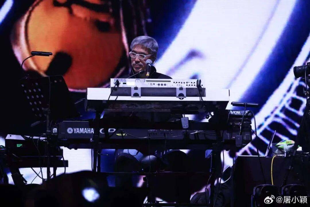 皇冠信用网最新地址
_著名音乐人屠颖因跑步发生意外不幸离世皇冠信用网最新地址
,曾为张学友刘德华张惠妹林志颖李玟写歌,齐豫因他临时取消演唱会