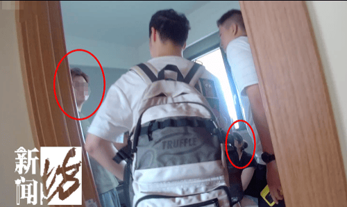 皇冠足球管理平台出租
_上海警方抓获一家5口!夫妻先偷摸卖这种服务皇冠足球管理平台出租
,再拉弟弟弟媳入伙……