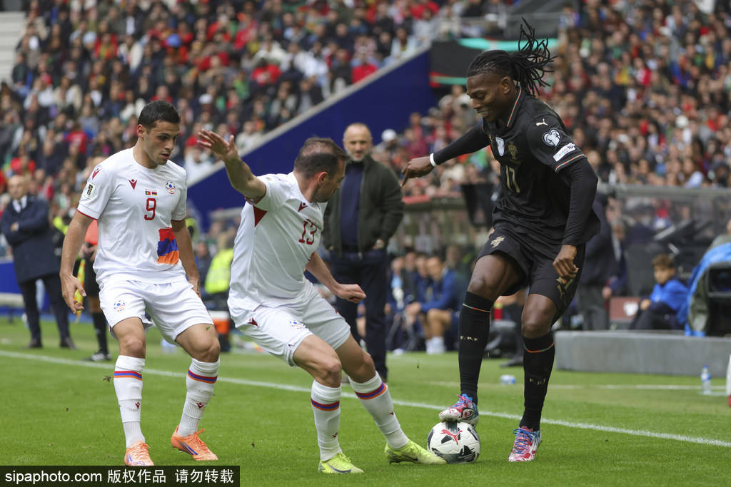 皇冠信用网开户
_直通世界杯皇冠信用网开户
!世预赛-C罗停赛B费戴帽 葡萄牙9-1亚美尼亚