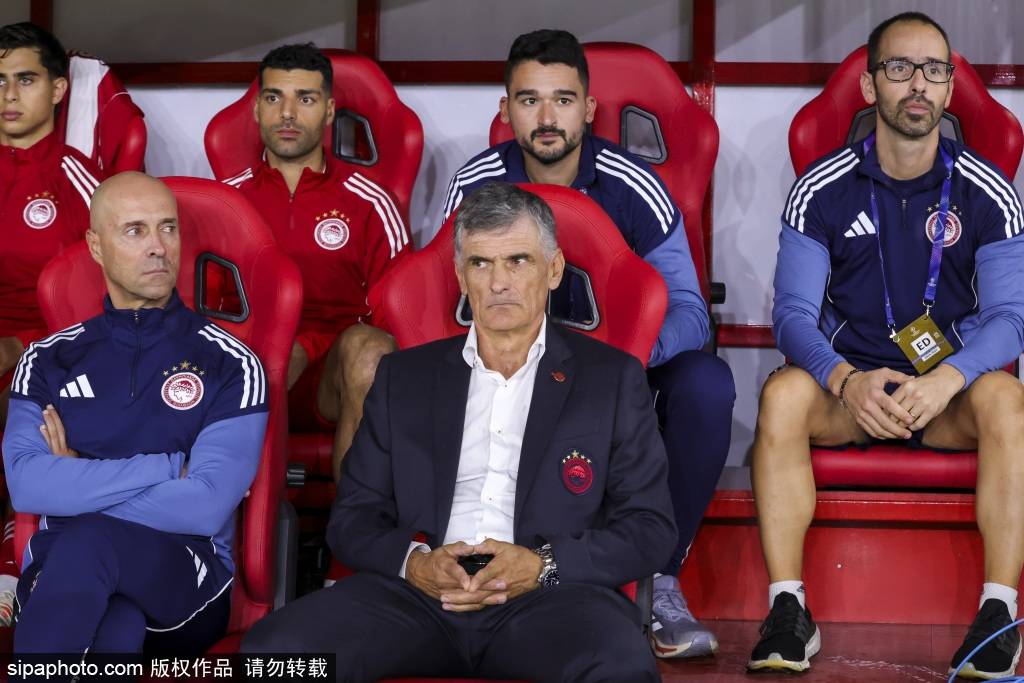 皇冠信用網注册开户
_李霄鹏告别青岛海牛:战术调整与未来展望