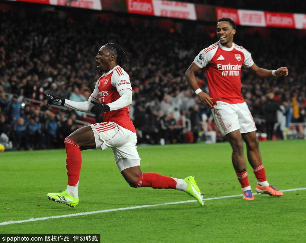 皇冠信用盘哪里申请
_观战台:阿森纳拜仁巅峰对决+切尔西碰巴萨 巴黎再战热刺