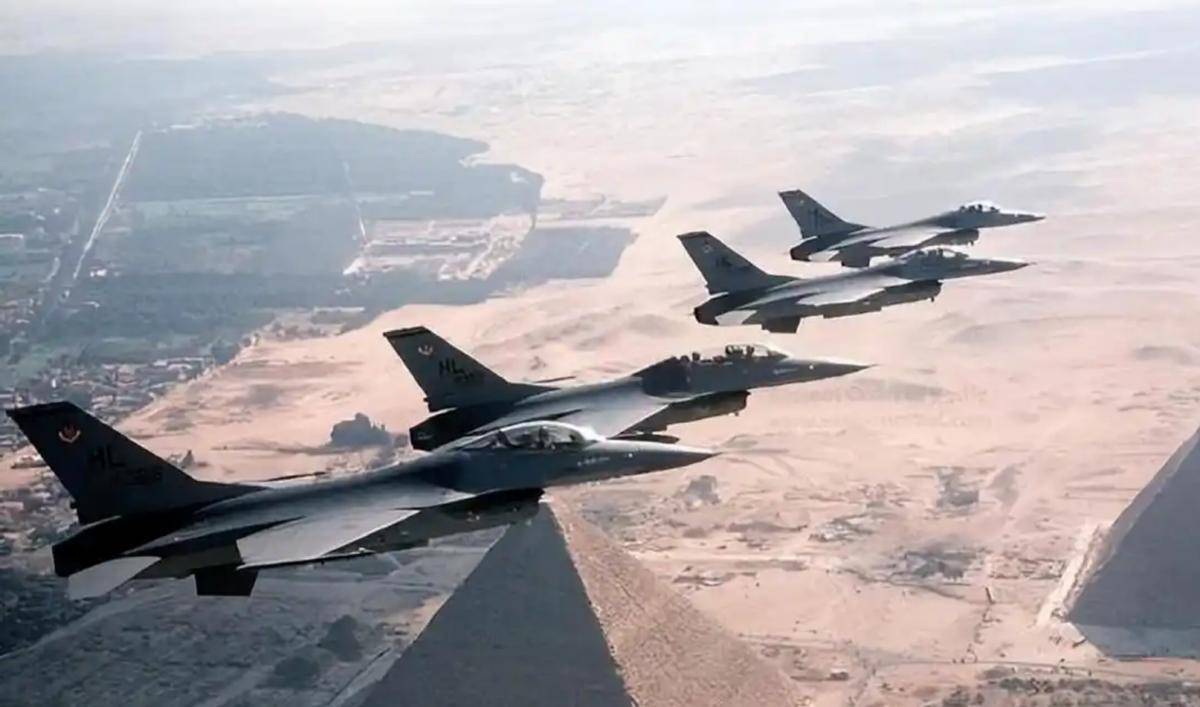 皇冠信用網代理注册
_苏35在埃及惨败皇冠信用網代理注册
!俄媒破防:输给了被中巴造“米格21”击落的阵风