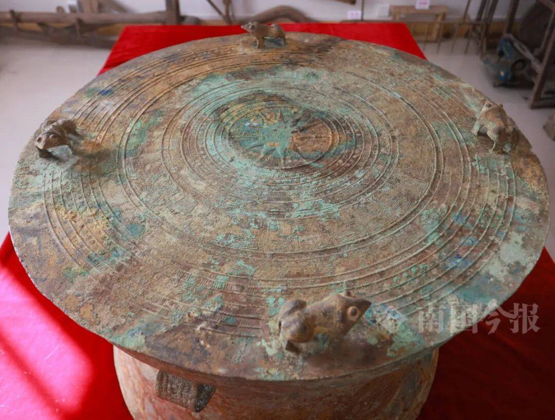 皇冠信用登2代理
_柳州钓鱼阿叔竹林挖蚯蚓皇冠信用登2代理
,竟挖出千年前的“大宝贝”!