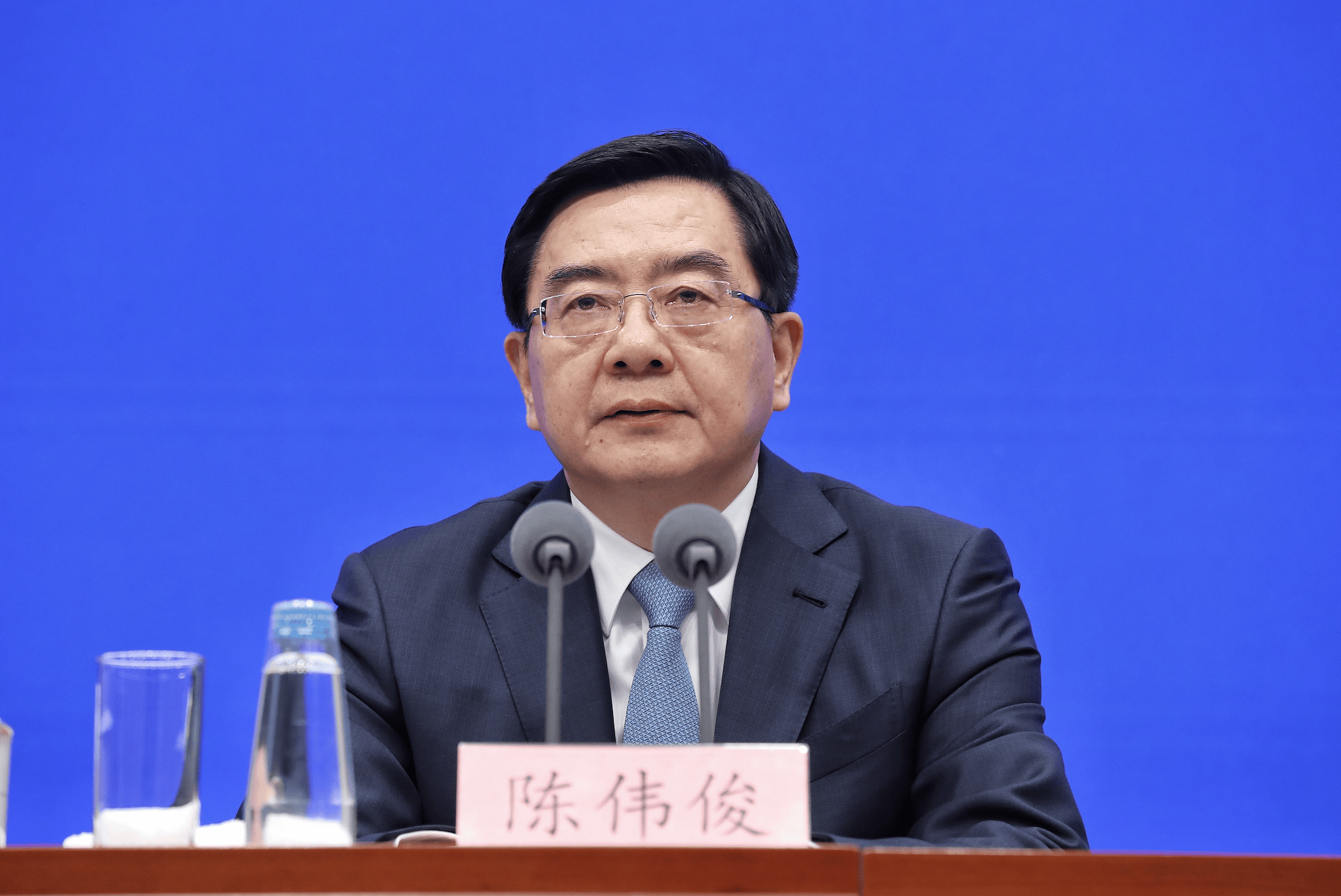 皇冠代理登入_中纪委周末“打虎”皇冠代理登入,副部级陈伟俊被查,曾是浙江最年轻副省长