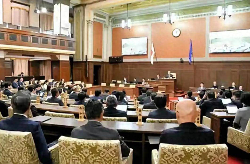 曼彻斯特城联赛
_日本正式通过决议曼彻斯特城联赛
,要求薛剑总领事公开道歉!12月高市早苗还要办一桩大事