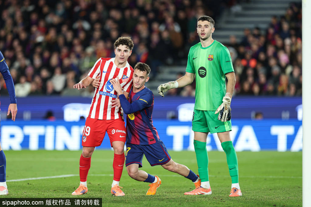 波多黎各 vs 牙买加
_西甲-拉菲尼亚破门奥尔莫建功 莱万丢点巴萨3-1逆转马竞