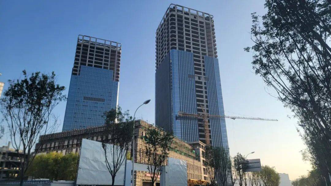 信用平台出租
_西安地标“双子塔”荒芜十年信用平台出租
,7.48亿起拍