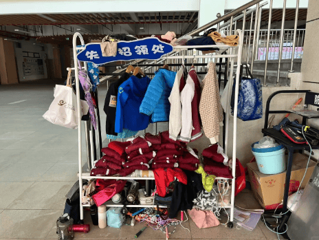 皇冠信用網代理
_有人晒出一张照片皇冠信用網代理
,家长集体崩溃:买了丢,丢了买,尴尬了