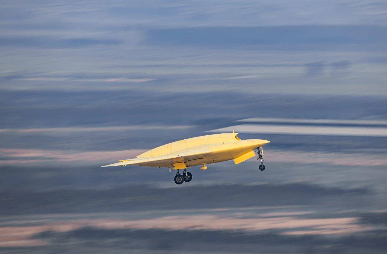 皇冠信用网登3代理申请
_重大突破皇冠信用网登3代理申请
!彩虹-7高空高速隐身无人机成功首飞