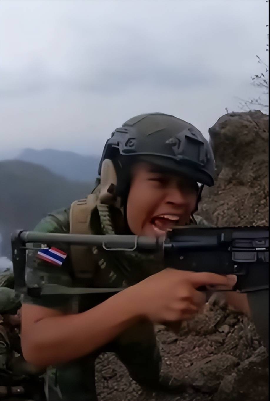 皇冠信用网代理注册_就在刚刚皇冠信用网代理注册，泰国军队遭最大惨败：柬埔寨敢死队手持56冲，光脚冲锋