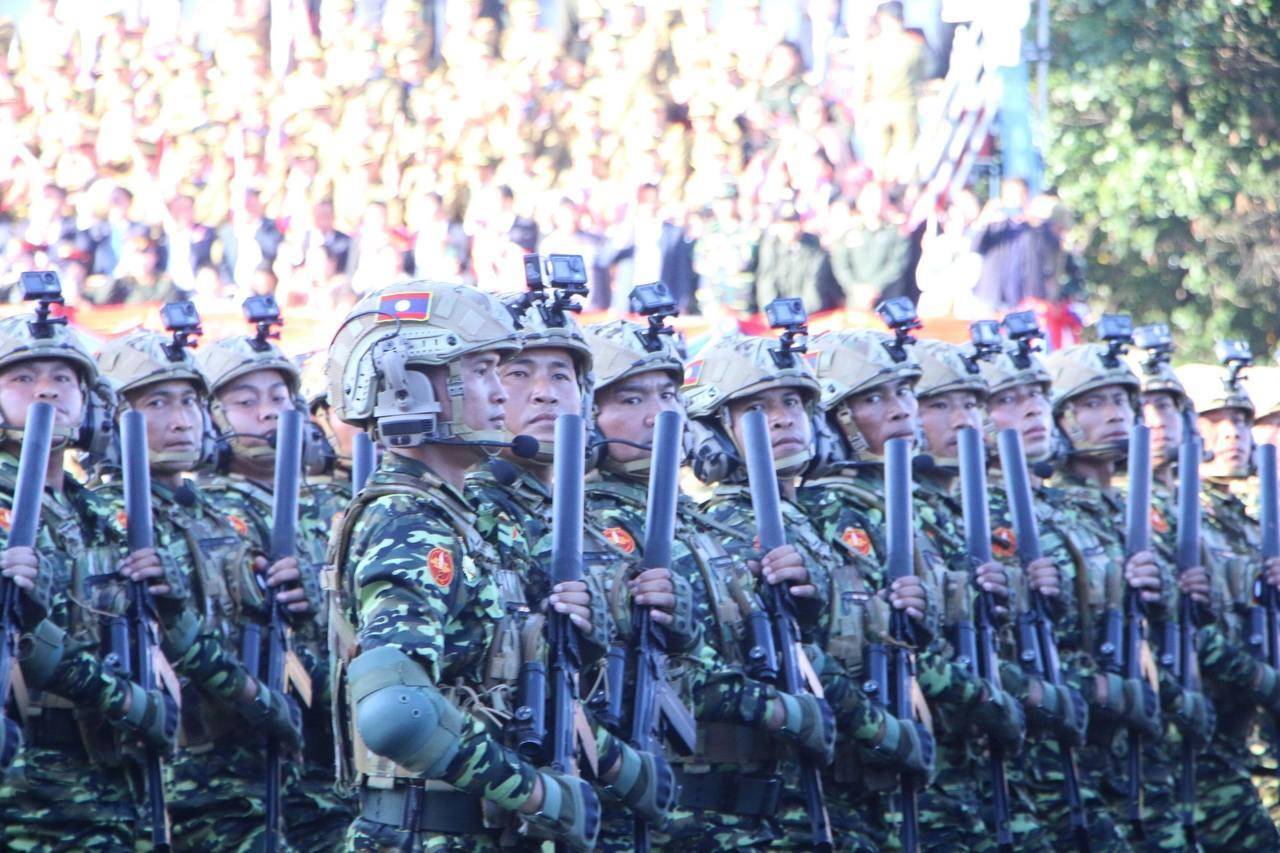 皇冠体育正网_火药桶一触即发皇冠体育正网,老挝上万大军深夜集结,会突然出兵泰柬冲突吗?