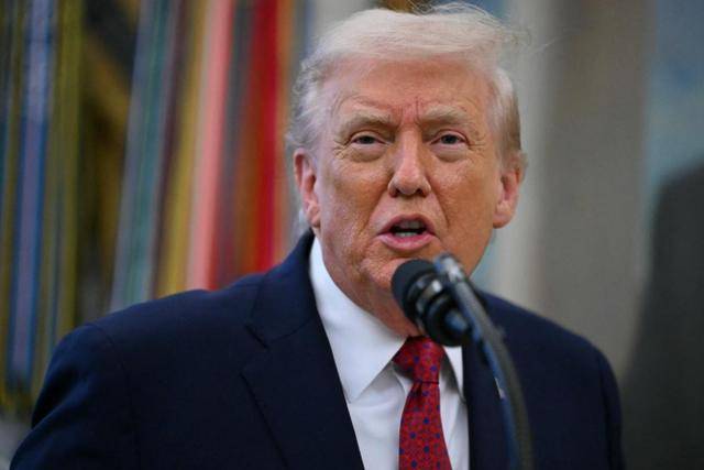 皇冠体育App下载_中国180万桶原油遭殃皇冠体育App下载，特朗普闯下大祸，解放军100枚导弹已就位？