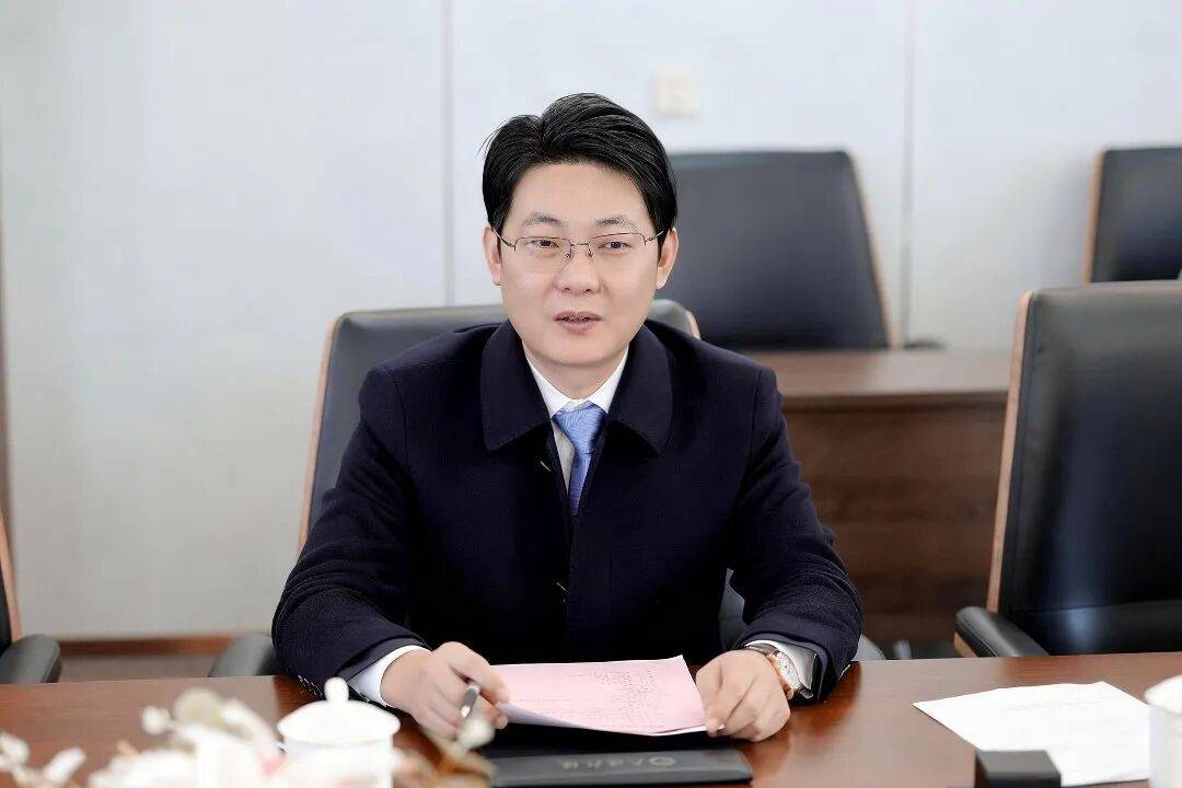 皇冠信用网怎么代理_江西九江市修水县委副书记、县长刘婕带队赴武汉天源集团考察交流