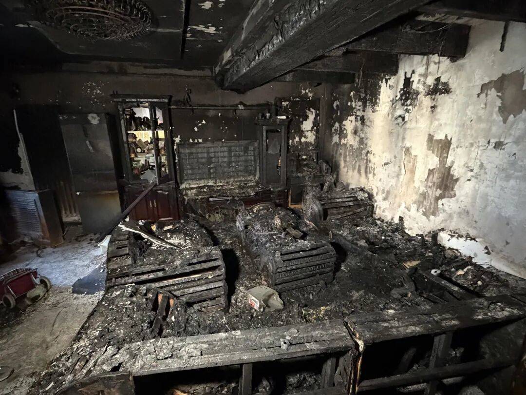 皇冠信用网申请_北京一小区21层发生火灾!同一户内相邻房间皇冠信用网申请,有人昏迷有人毫发无伤