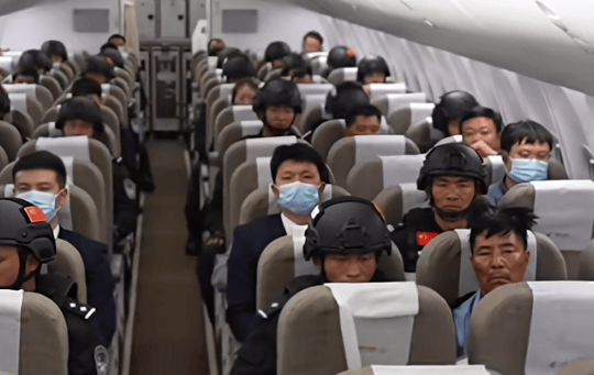 皇冠信用账号怎么开_四大电诈头目被押解回国皇冠信用账号怎么开,特写画面首次曝光