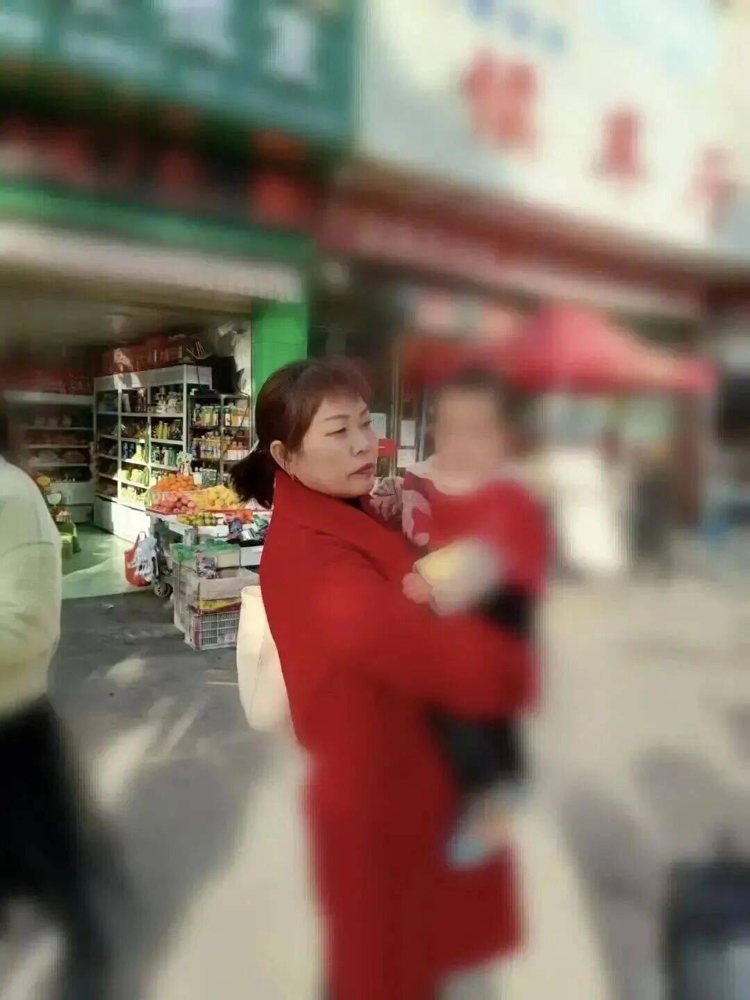 怎么开皇冠信用平台_雇主失联入狱怎么开皇冠信用平台，月嫂无偿带娃5年！警方：孩子非雇主亲生，生母也在服刑