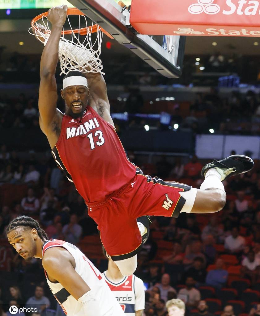 加拿大 vs 卡塔尔_垃圾时间刷分加拿大 vs 卡塔尔！阿德巴约超越科比 这个纪录值得庆祝吗？