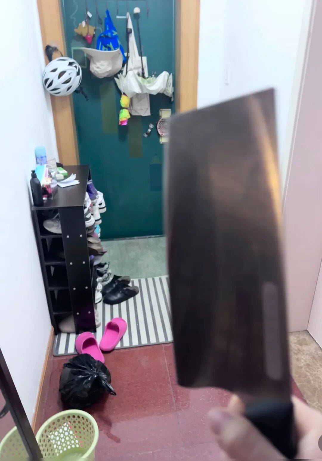 皇冠手机管理端登录_杭州女子清晨醒来皇冠手机管理端登录，摸到床单上有不明液体，疑遭人上门开锁