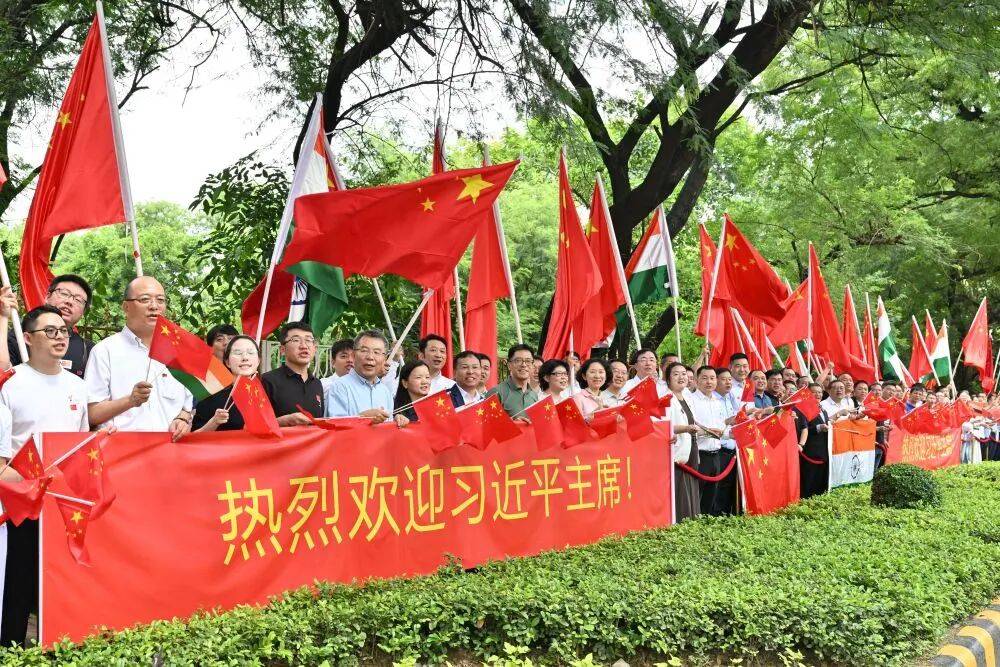 皇冠信用网结算日_习近平抵达新德里皇冠信用网结算日,高清大图来了!