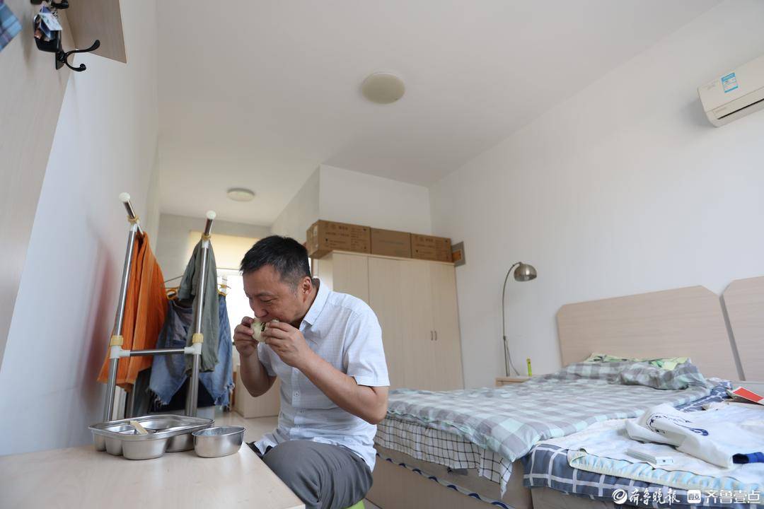世界杯足球平台代理_拾光|几十年如一日世界杯足球平台代理,他准点放气球高空测天气