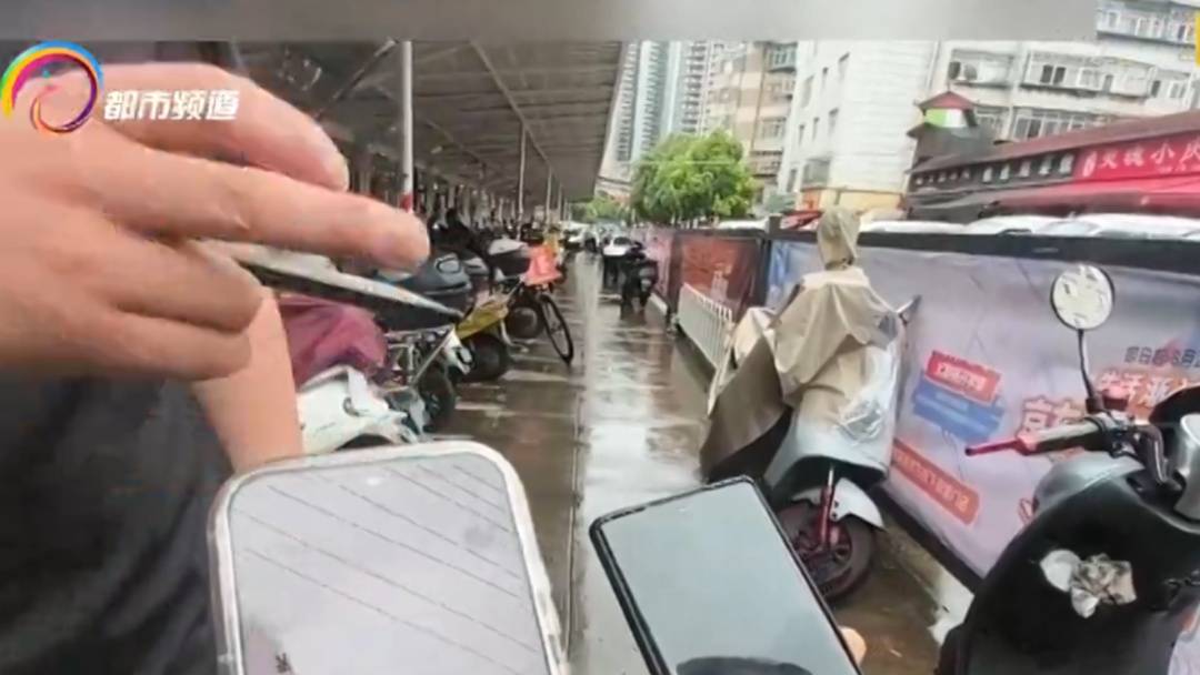 皇冠信用网账号_昆明一女子捡到手机后半小时竟然试出密码! 顺利盗刷3500元皇冠信用网账号,直到警察找上门......