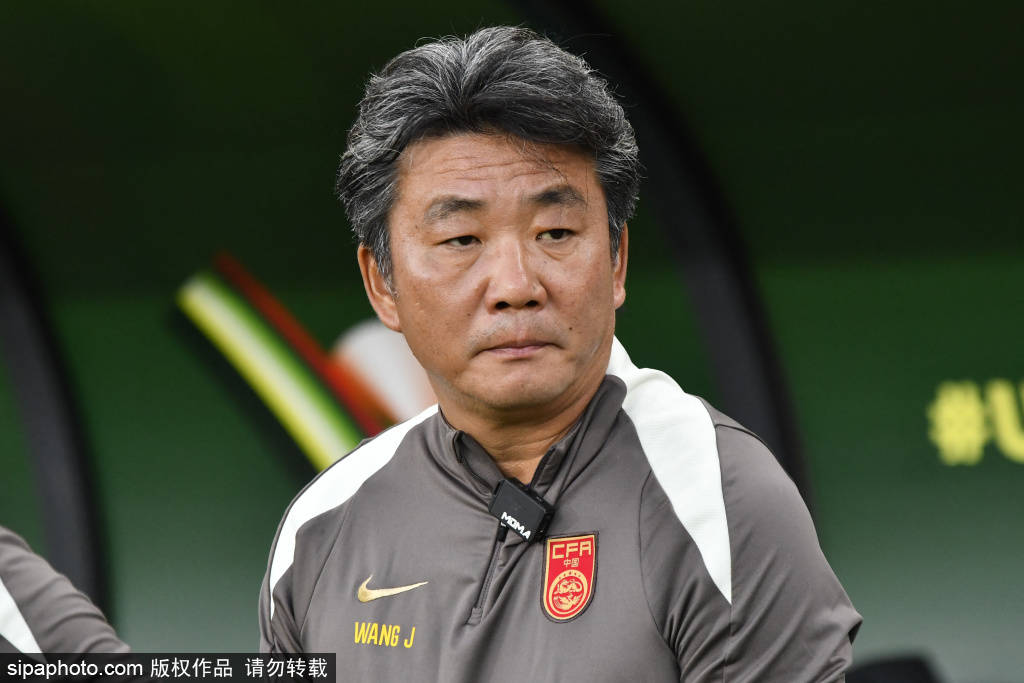 皇冠信用网出租代理_最多换11人!国足连换8人皇冠信用网出租代理,王庚睿、杨铭锐、赵松源、戴伟浚登场