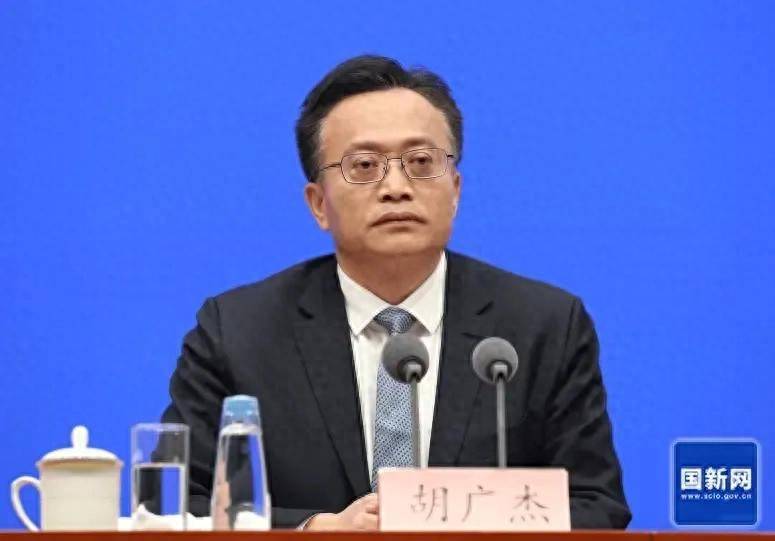 皇冠信用网出租_江苏省委统战部原部长胡广杰皇冠信用网出租,江苏省人大代表资格终止;今年7月,已跨省履新贵州省常务副省长