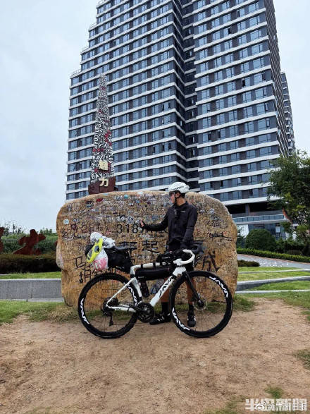 卢卡东契奇和约基奇谁厉害_21岁小伙拿到第一个月工资辞职骑行西藏:可能再过十年卢卡东契奇和约基奇谁厉害,我就没有这份勇气出发了